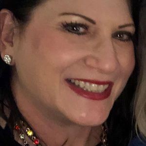 Meet your Posher, Tina